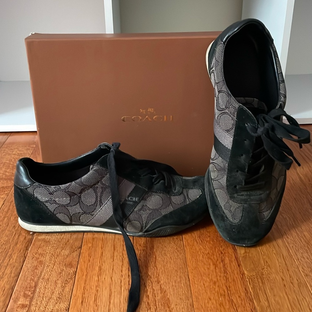 Women’s Black Coach Sneakers preowned size 6.5 M